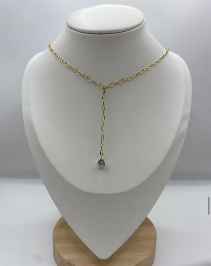 Collar baño de Oro estilo corbatin con cadena estilo chain y circon en centro