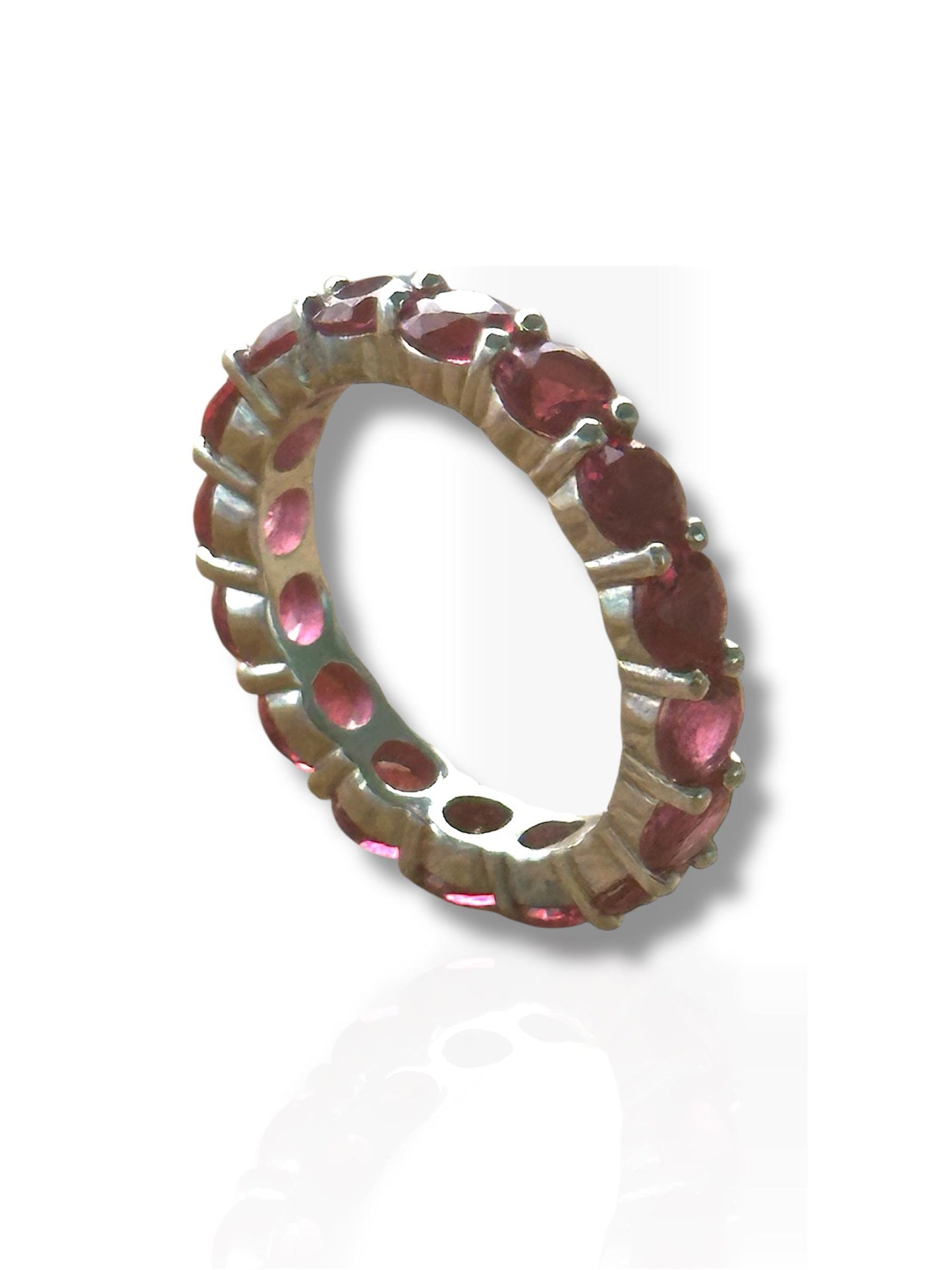 Anillo de Plata Rodinada de Piedras de Lab Estilo Eternity de Pink Saphire