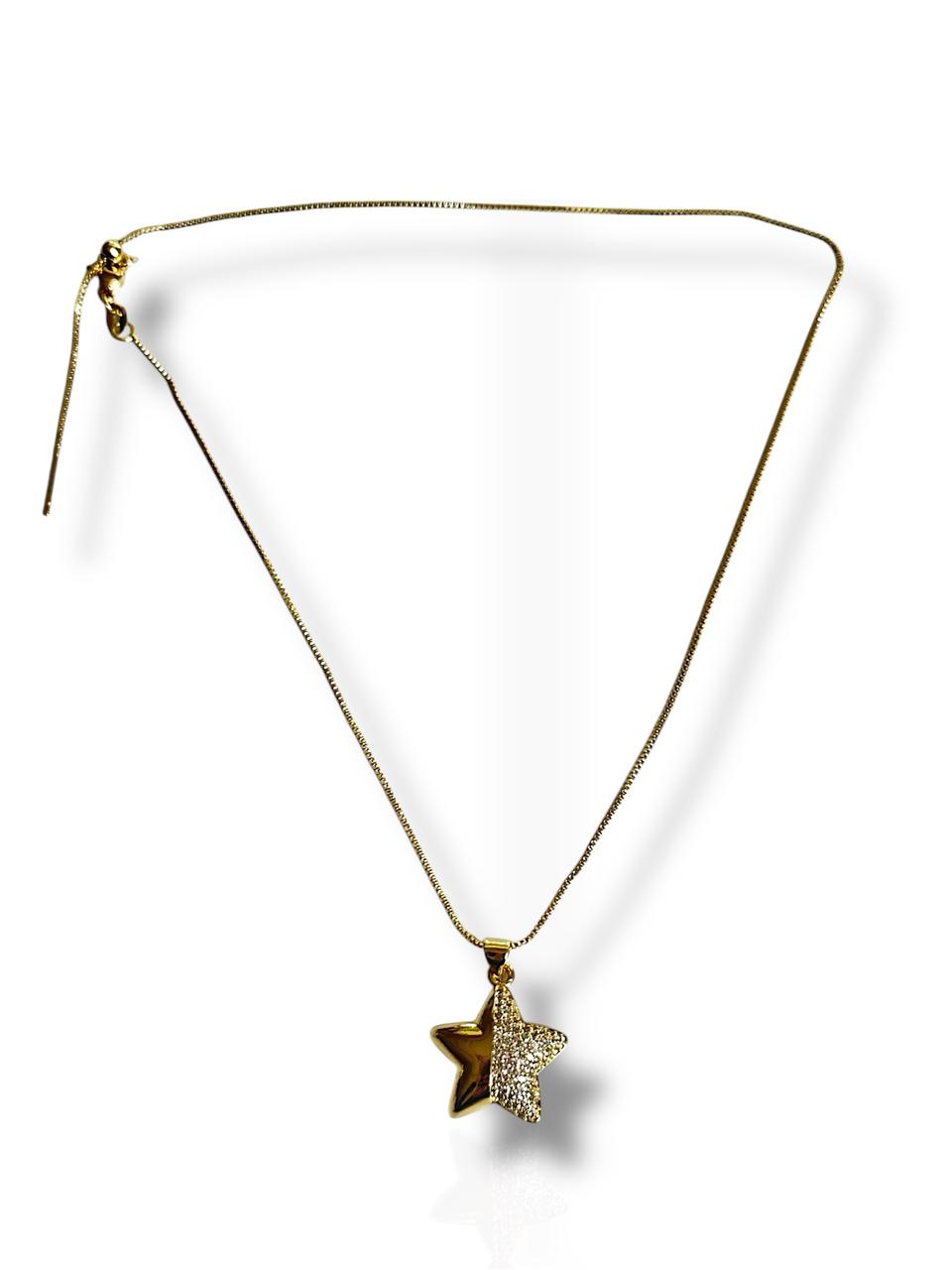 Collar Ajustable con Dije de Estrella