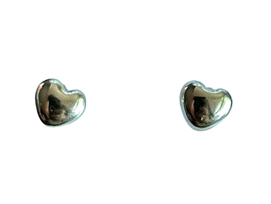Corazoncitos dorados en Oro de 14 kilates – Aretes de rosca