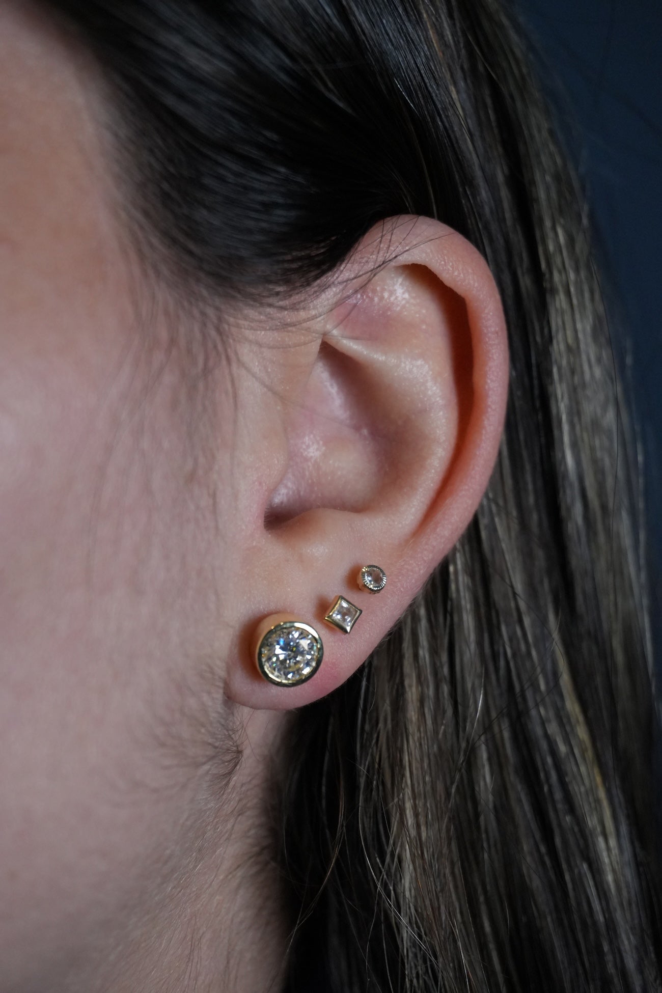 Studs Moissanitas con Baño de Oro 2ct