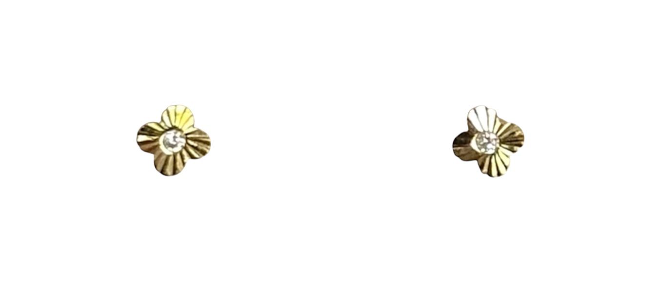 Margaritas diamantadas en Oro de 18 kilates – Aretes de rosca