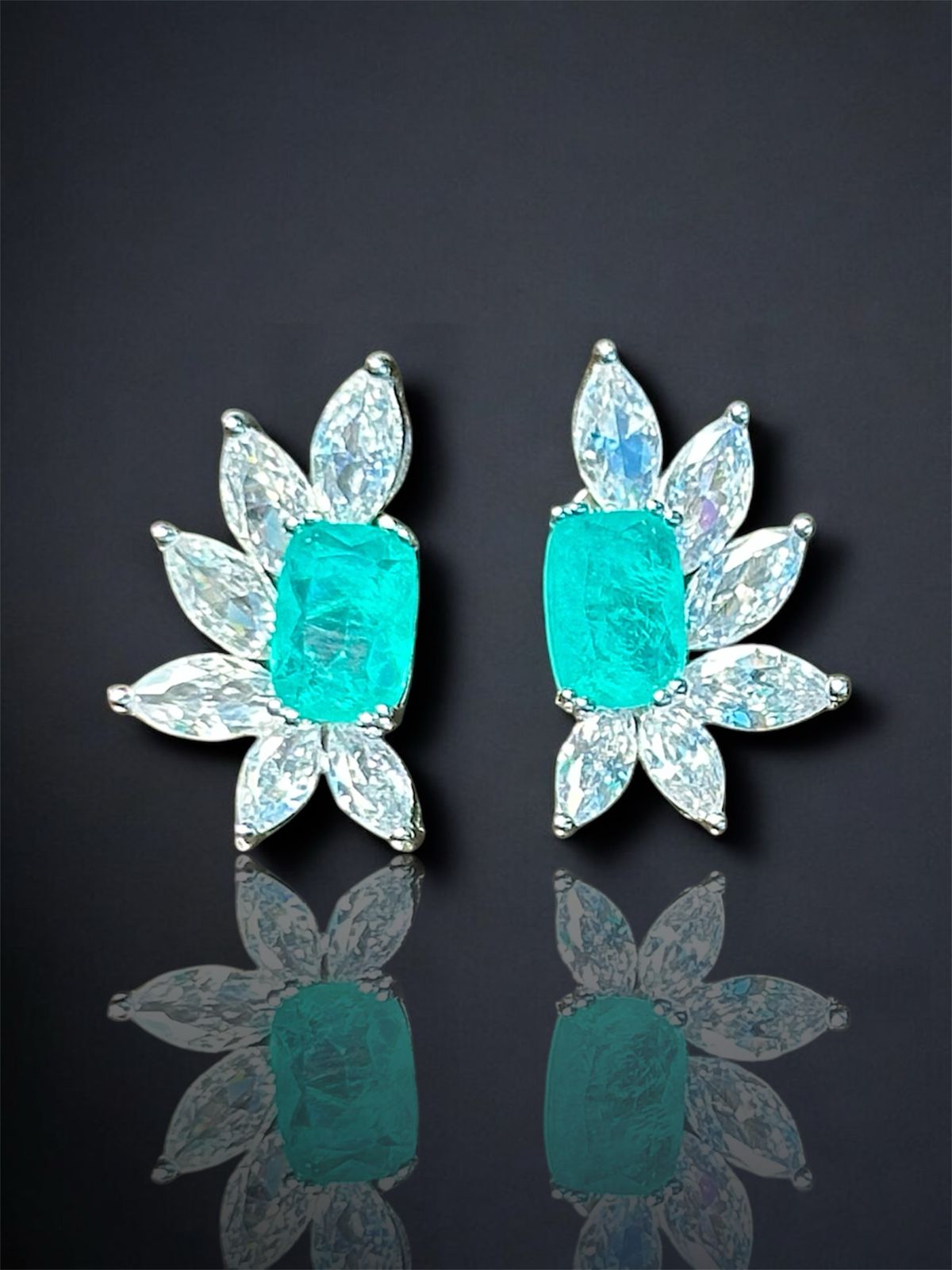 Aretes de Plata Rodinada con Piedras de Lab