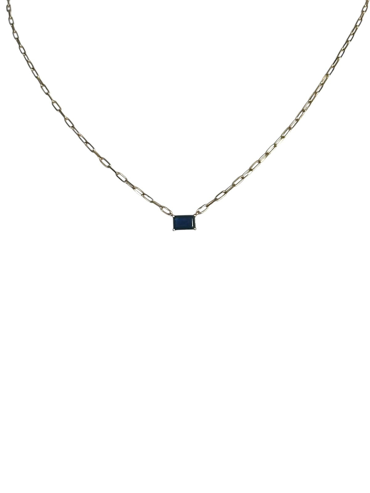 Noir Moderne – Collar con zafiro natural corte emerald en Oro Amarillo 18K