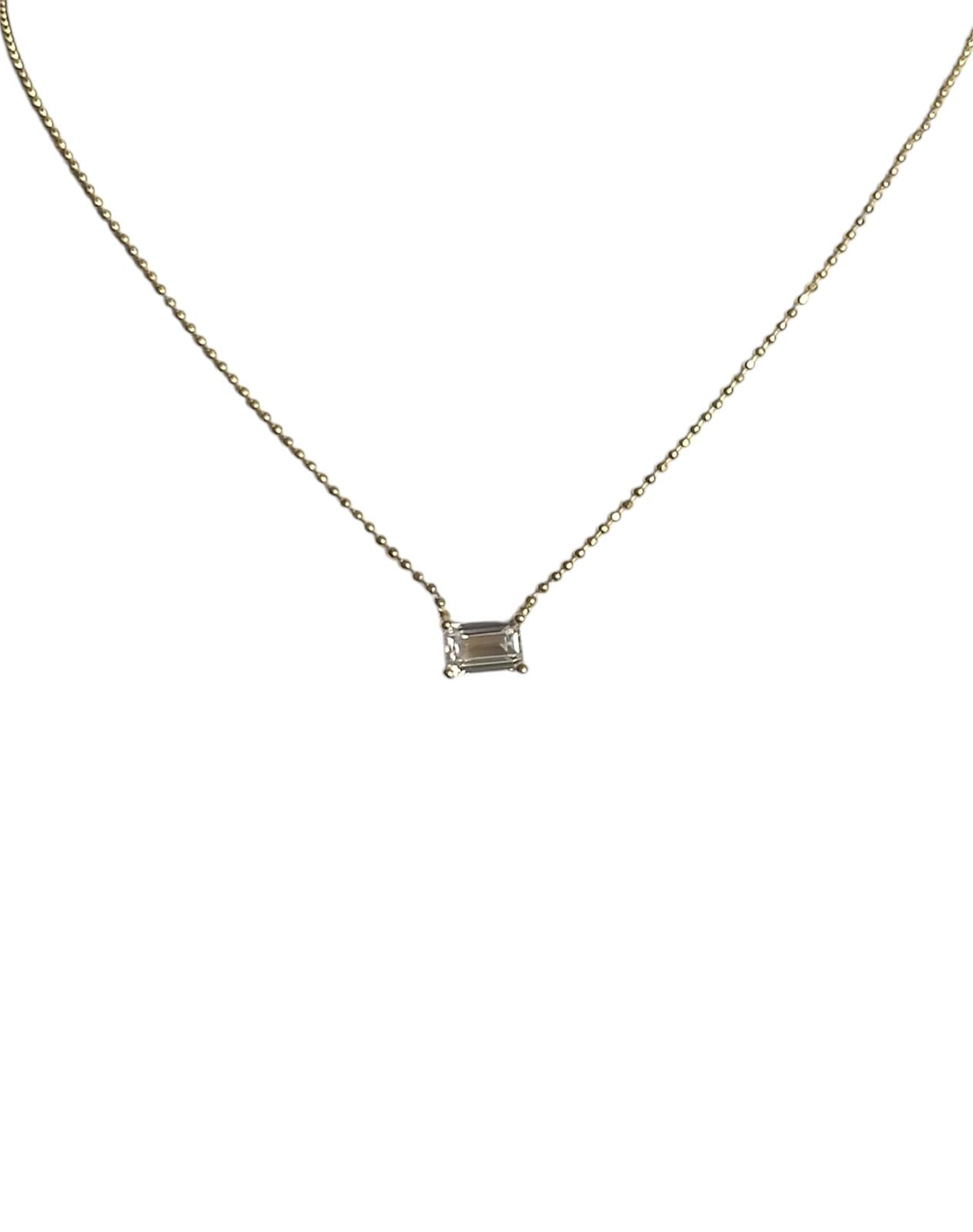 Émeraude Mini – Collar en Plata 925 bañada en oro con gema de laboratorio
