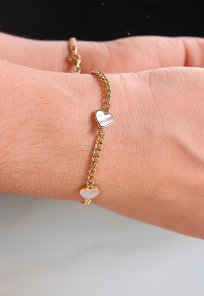 Pulsera de Oro con corazones intercalados