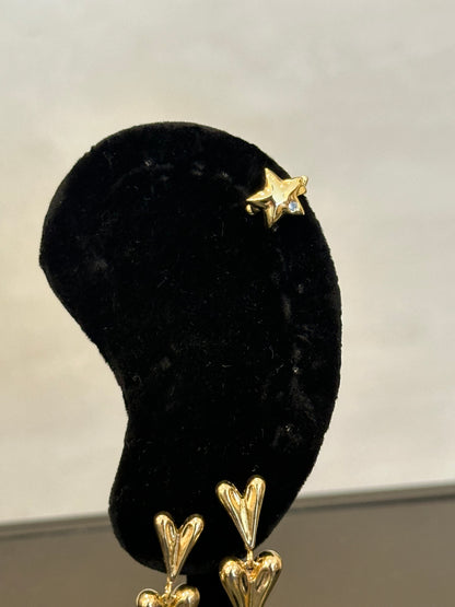 Ear cuff de estrella bañado en oro