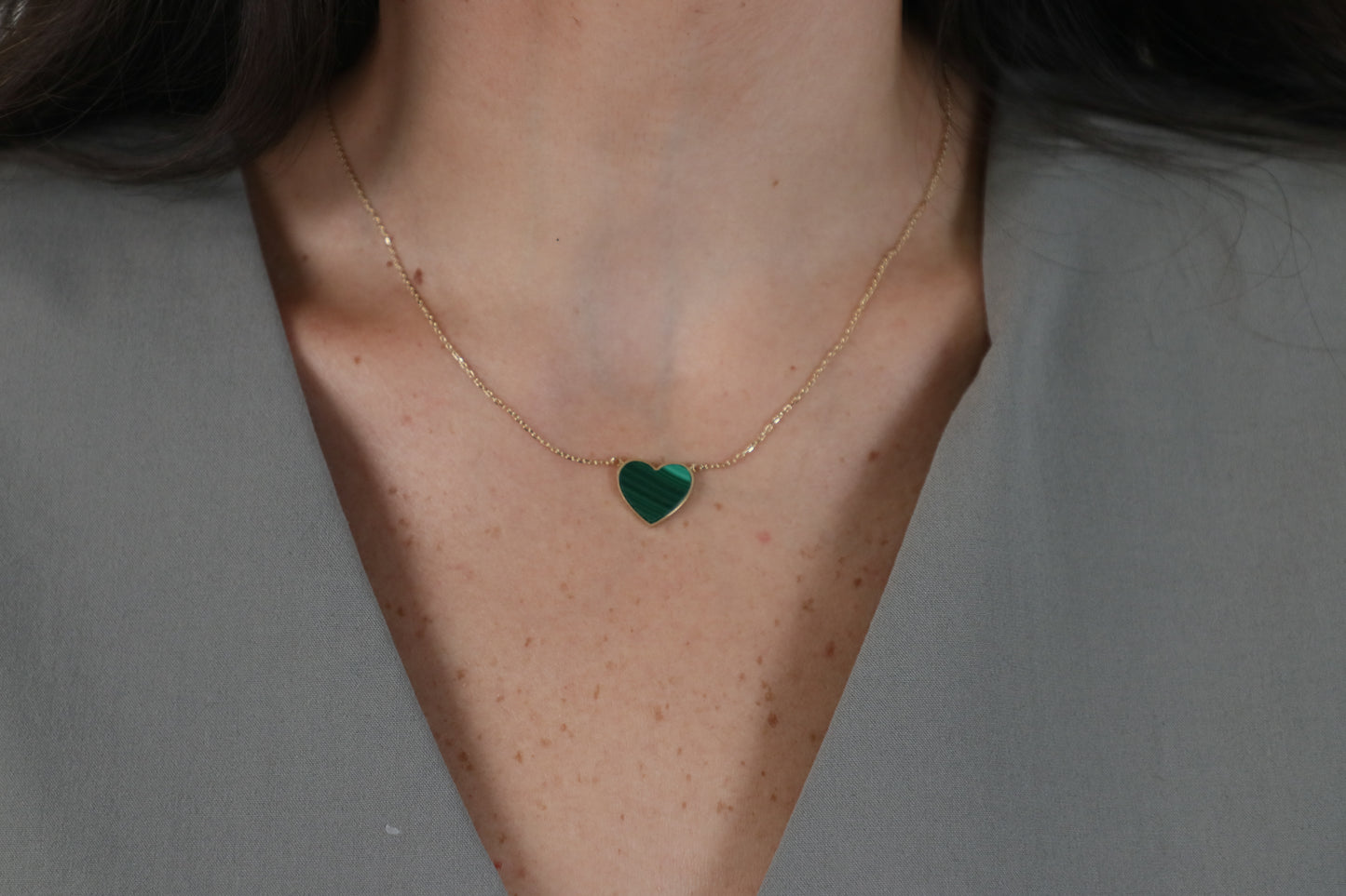 Collar de Oro de 10k con corazon De Malaquita