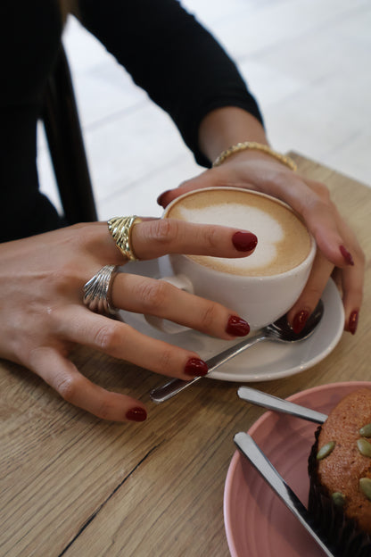 Anillo en forma de concha