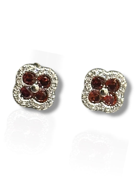 Aretes de Plata Rodinada estilo Clover con Piedras de Lab