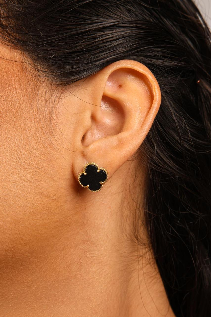 Aretes de 18k con onyx