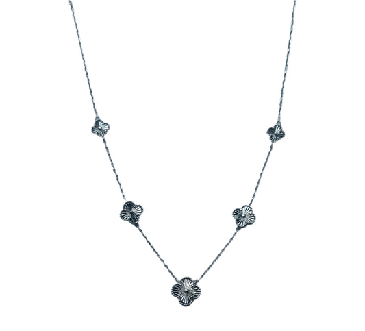 Collar de plata 925 con dijes en forma de trébol