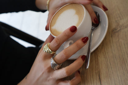 Anillo en forma de concha