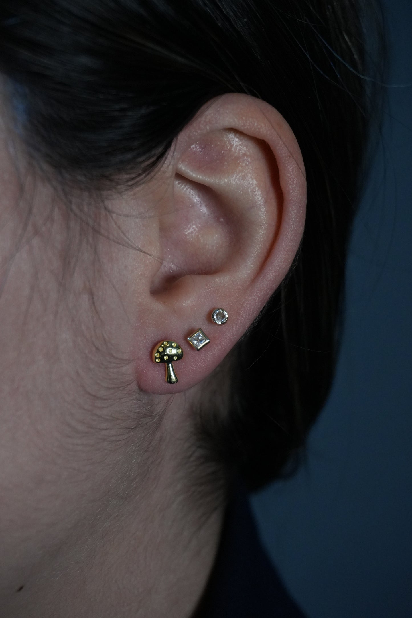 Aretes de plata, bañabas en Oro en forma de hongo