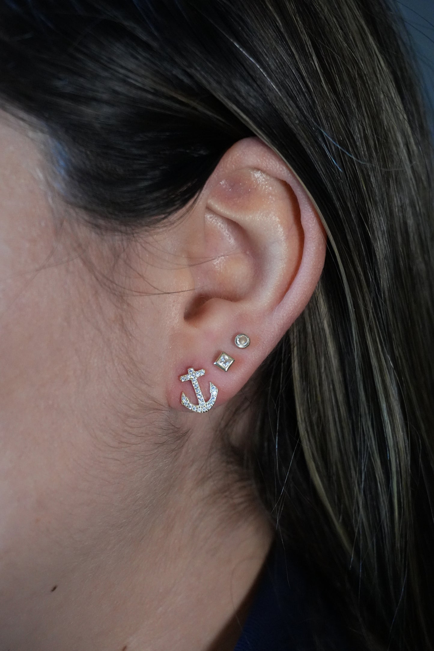 Aretes de plata, bañados en Oro, en forma de ancla