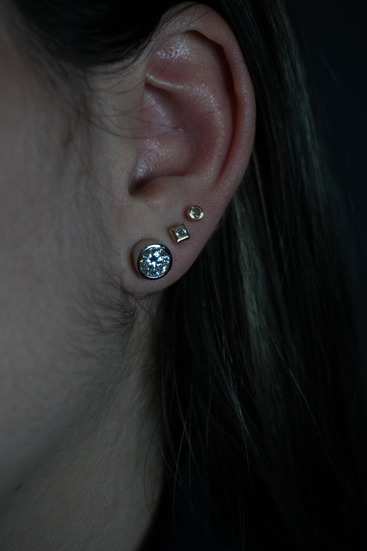 Studs de Plata Rodinada con Moissanitas biselados 1ct