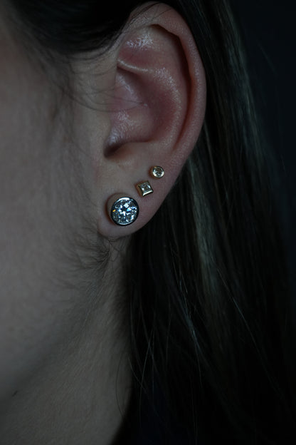 Studs de Plata Rodinada con Moissanitas biselados 1ct