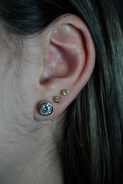 Studs de Plata Rodinada con Moissanitas 2ct