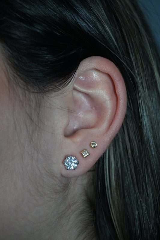 Studs de Plata Rodinada con Moissanitas 2ct