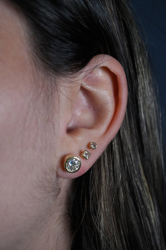 Studs Moissanitas con Baño de Oro 2ct