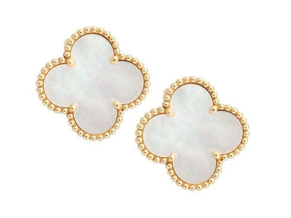 Studs de plata bañados en oro amarillo de Madre Perla