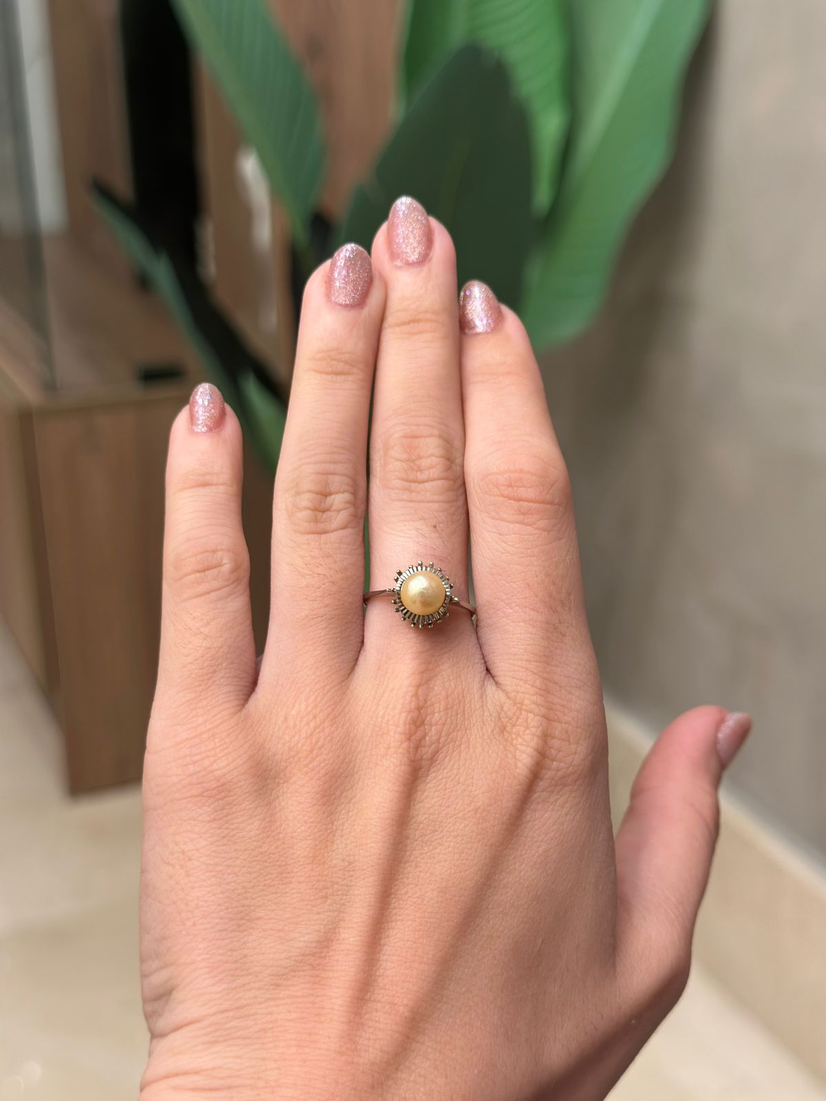 Anillo de Oro Blanco 10K con Perla