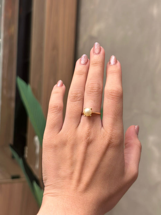 Anillo de Oro Amarillo con Perla