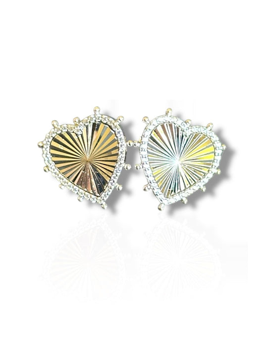 Studs de Corazones de Plata Rodinada con Circones