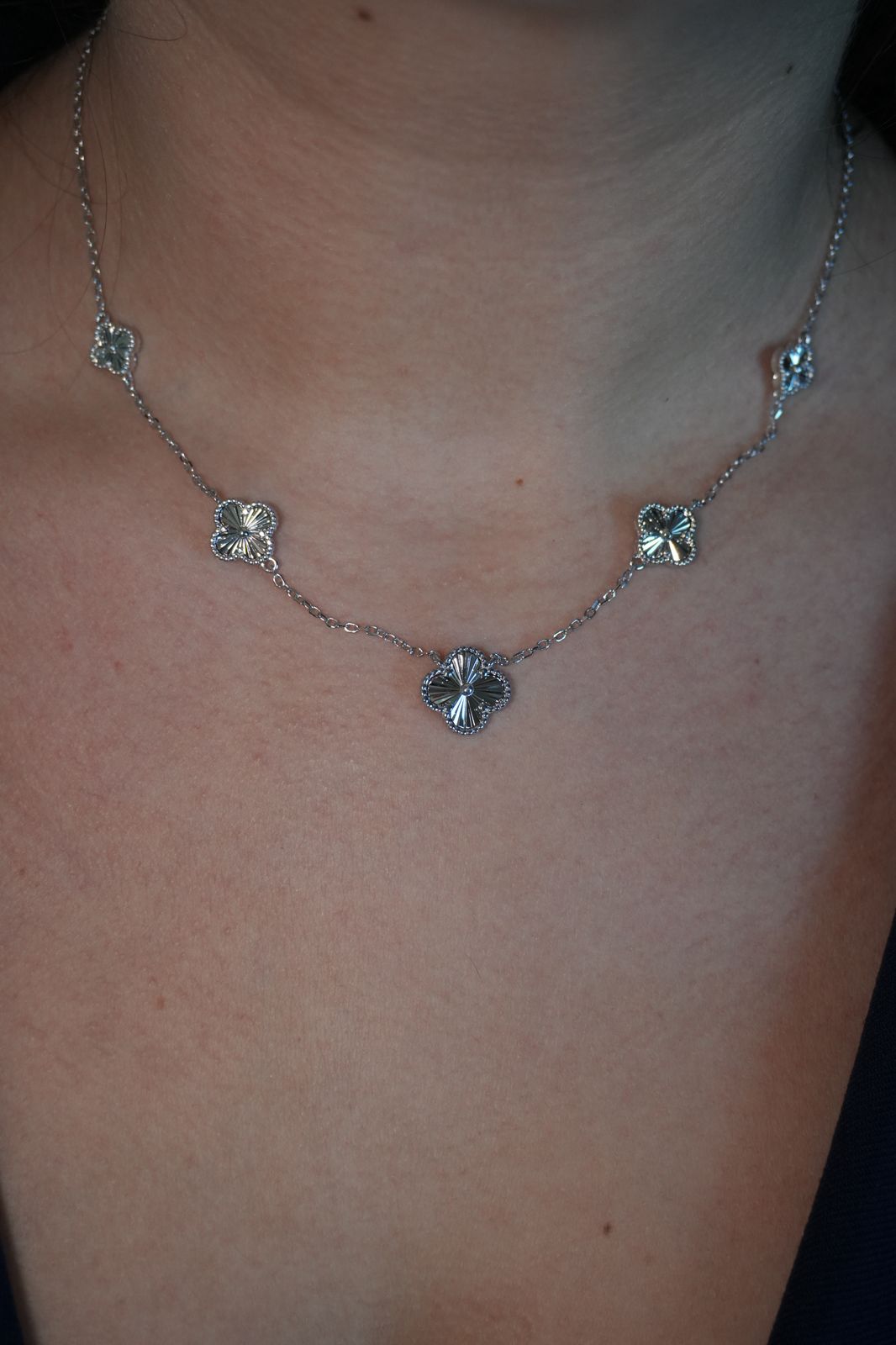 Collar de plata 925 con dijes en forma de trébol