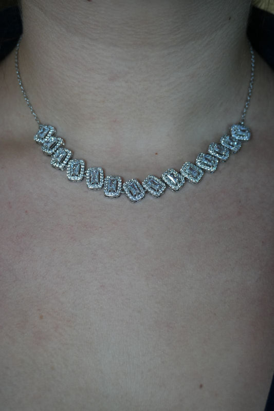 Collar Chapado en Rodio con Baguettes estilo tennis