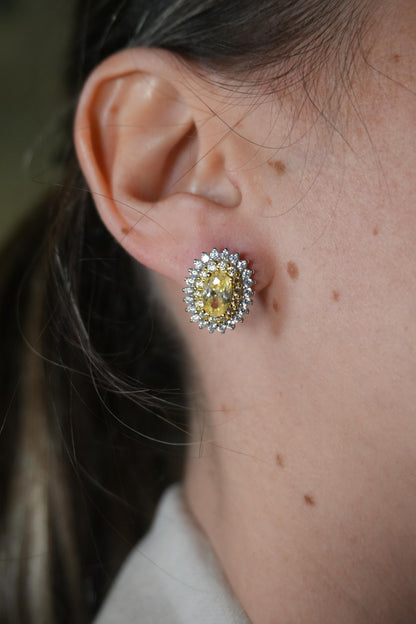 Aretes en Plata Rodinada con Gema Amarilla Ovalada